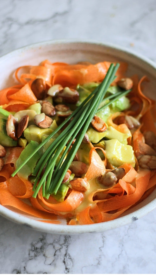 Minimal Protein Salads Ep.2: Carrot, Almonds & Avocado